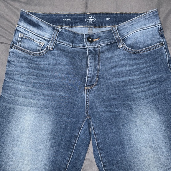 NWOT St. John’s Bay Capri Jeans - Picture 3 of 8